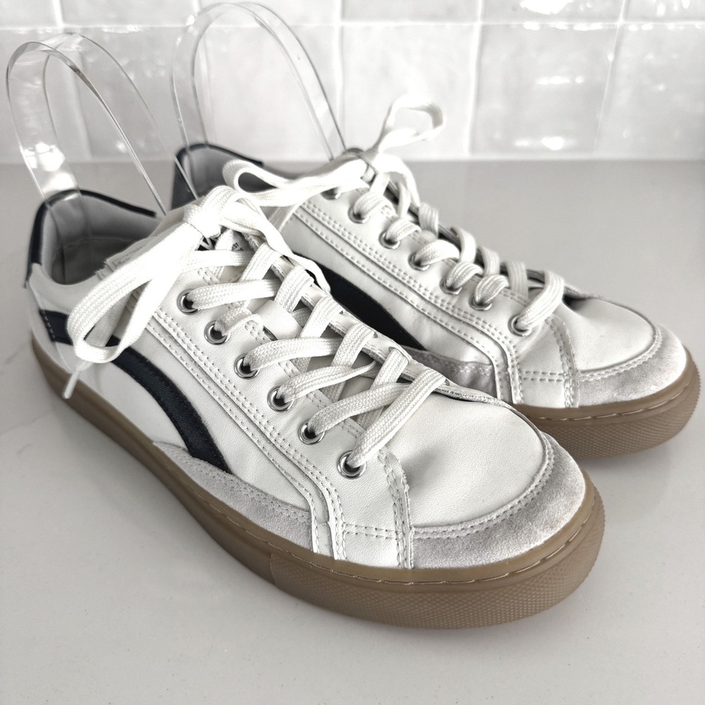 Nothing New Saga One Low Top Sneakers Women 7.5 White Navy Gum Sole Lace Up